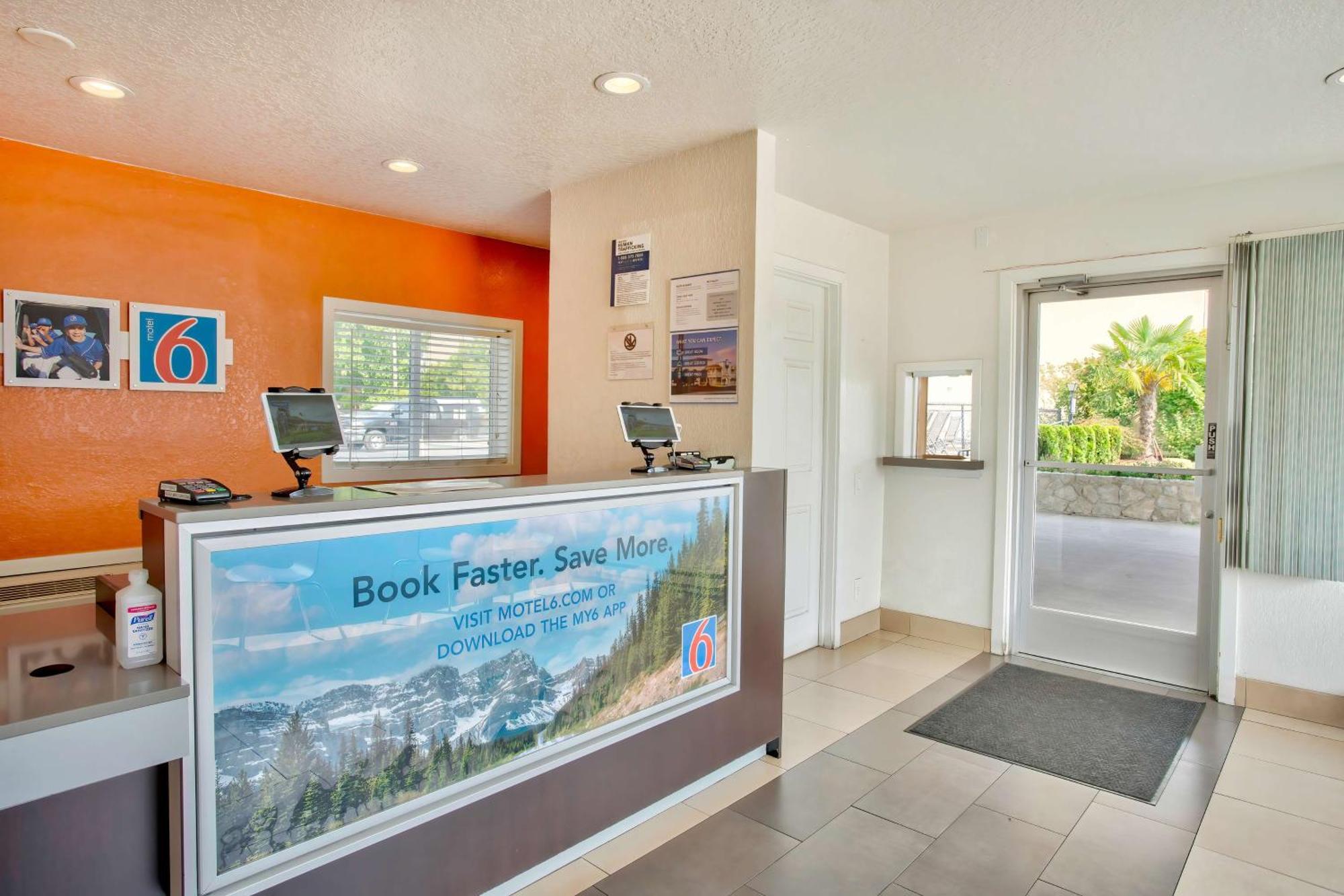 Motel 6-Salem, Or - Expo Center Eksteriør billede