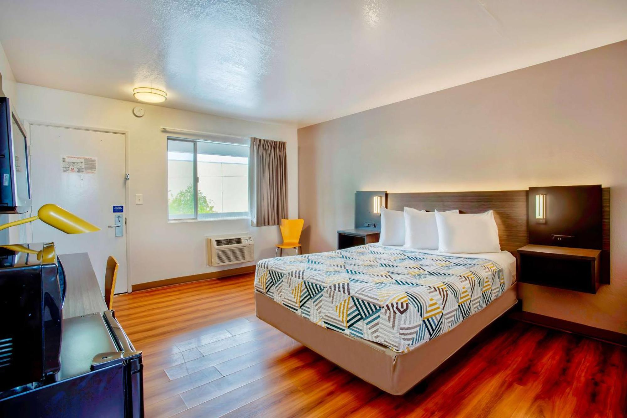 Motel 6-Salem, Or - Expo Center Eksteriør billede
