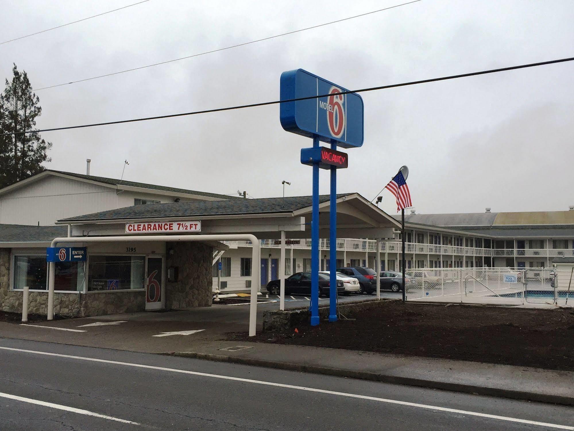 Motel 6-Salem, Or - Expo Center Eksteriør billede